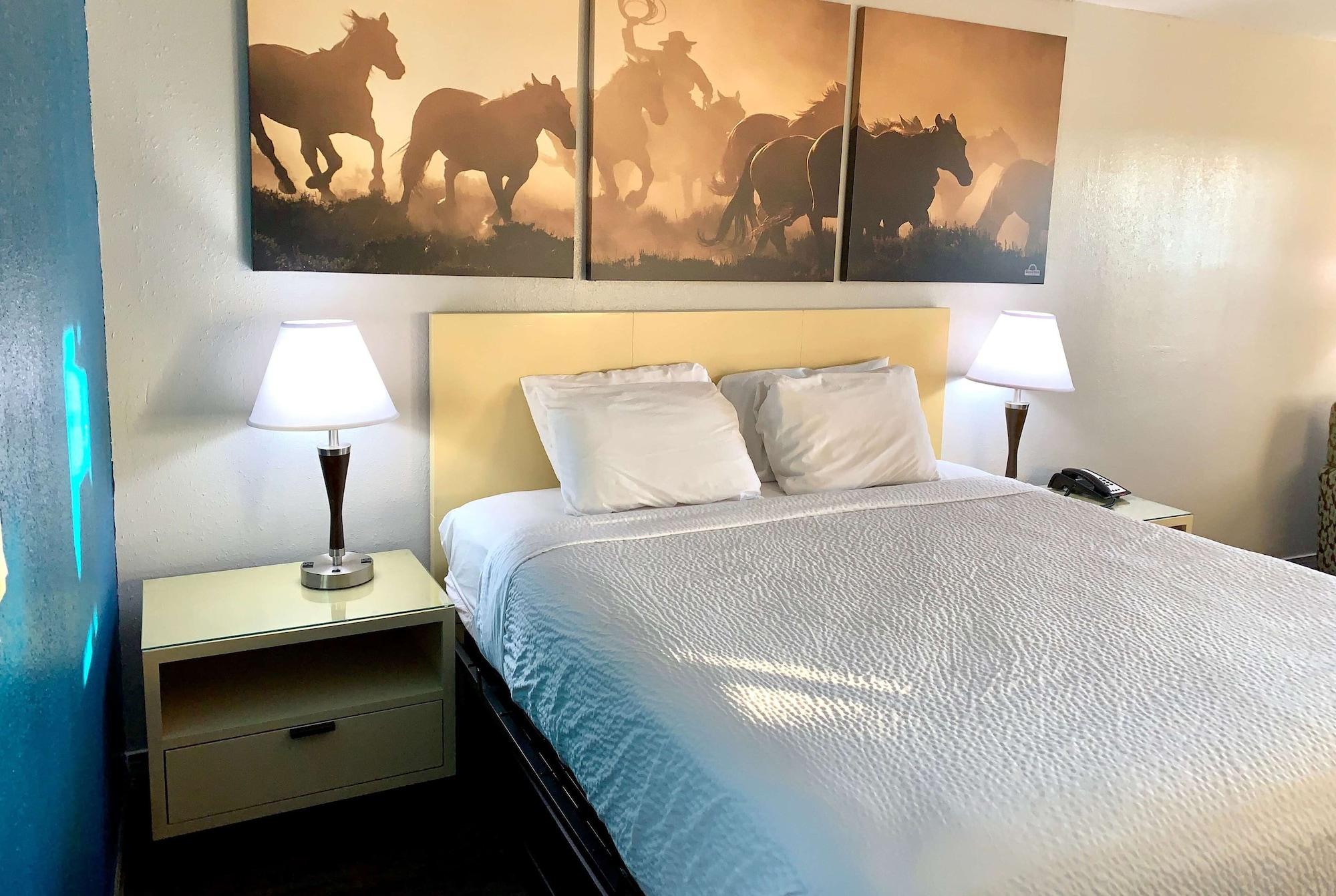 Days Inn & Suites By Wyndham - Canton First Monday Trade Days Εξωτερικό φωτογραφία