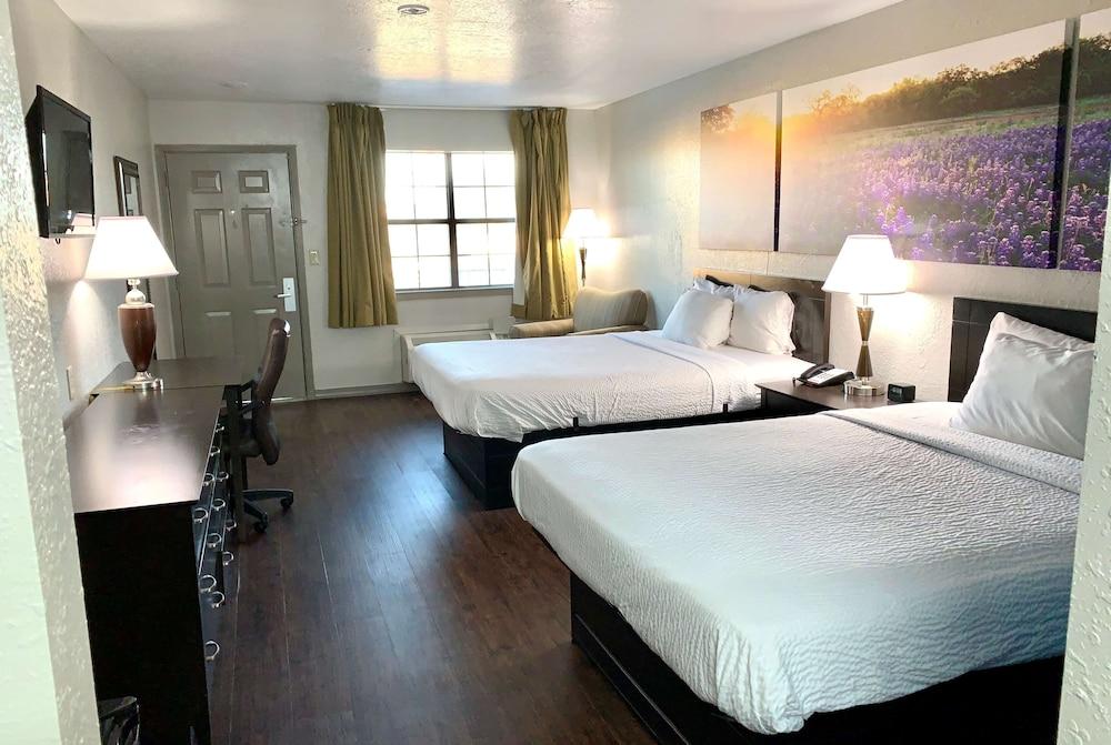 Days Inn & Suites By Wyndham - Canton First Monday Trade Days Εξωτερικό φωτογραφία