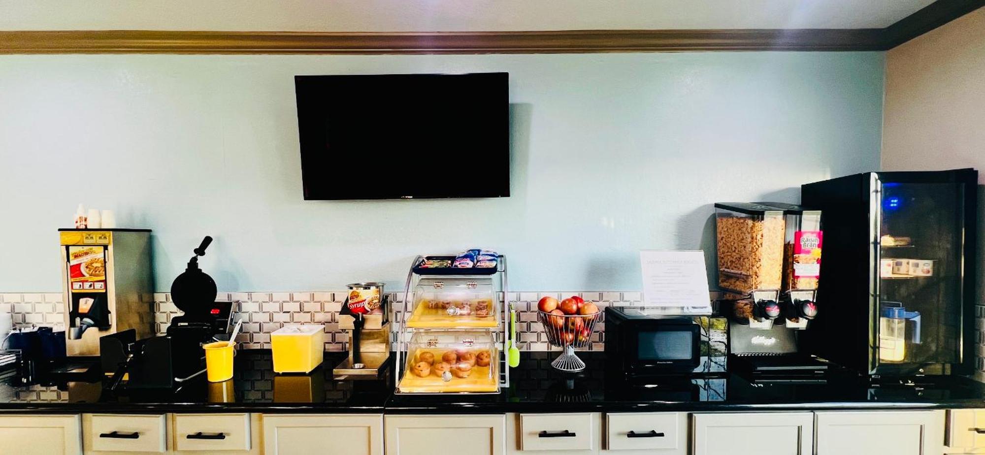 Days Inn & Suites By Wyndham - Canton First Monday Trade Days Εξωτερικό φωτογραφία